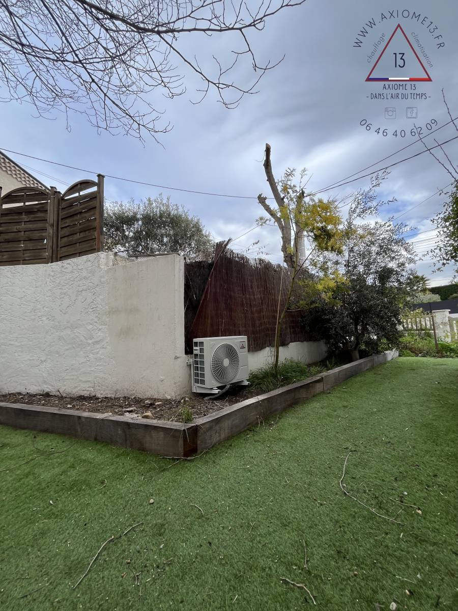 Mise en place d'un cache groupe extérieur de climatisation réversible à Plan de Cuques