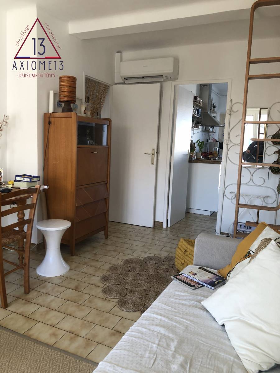 Fourniture et pose de 2 climatisations réversibles dans un appartement de La Cadière pour une chambre et un séjour