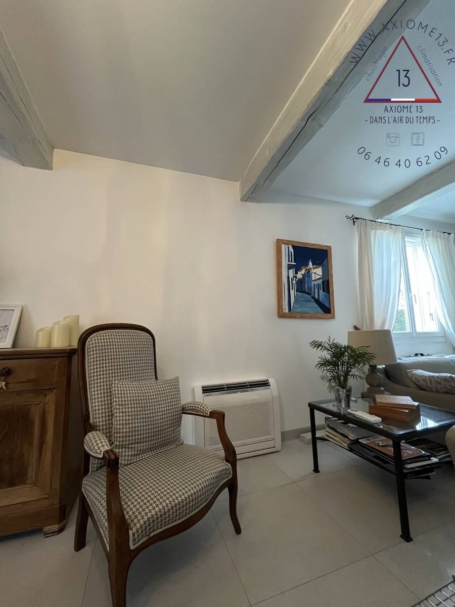 Installation d’une climatisation console General Fujitsu à Cuges-les-Pins : confort et discrétion