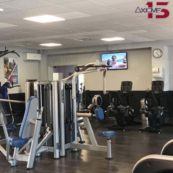 Climatisation réversible dans une salle de sport