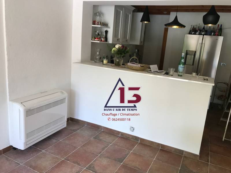 Climatisation console dans un séjour