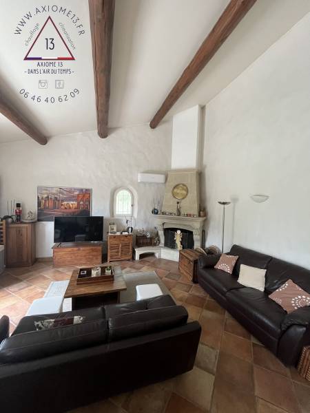 Unité intérieure murale Mitsubishi dans un séjour à Auriol