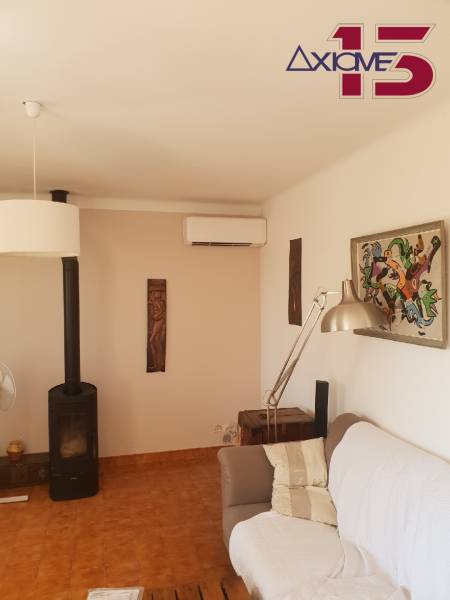 Clim réversible dans un salon à Auriol